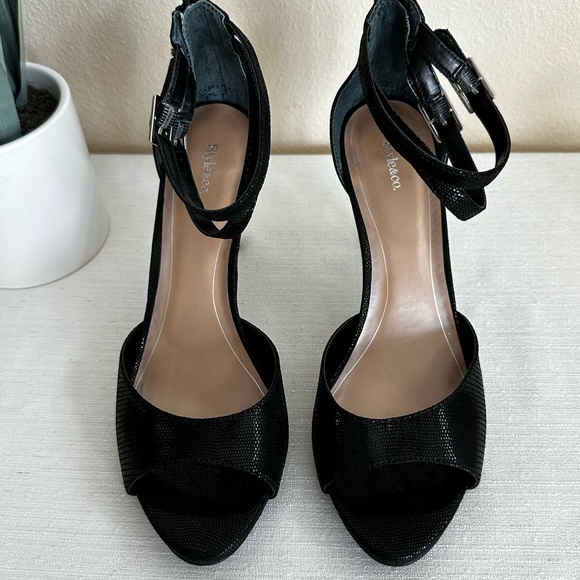 New Style&Co. Black Reptile Texture Ankle Strap Gigh Heel Sandals Women’s 8.5M - Picture 2 of 10